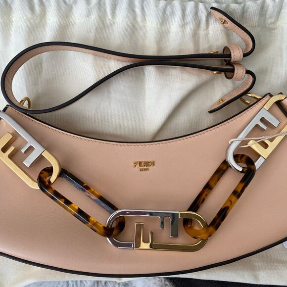 Fendi O Lock Swing Bag in Light Rose - Picture 4 of 12